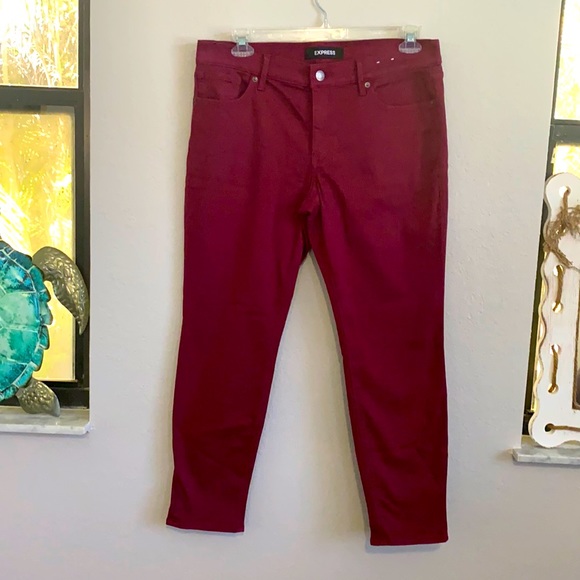 Express Denim - NWOT Maroon mid rise cropped leggin - never worn